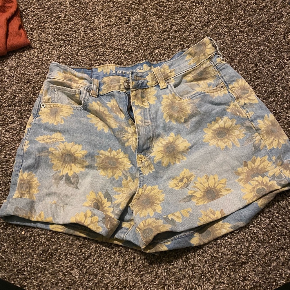 American Eagle sunflower shorts